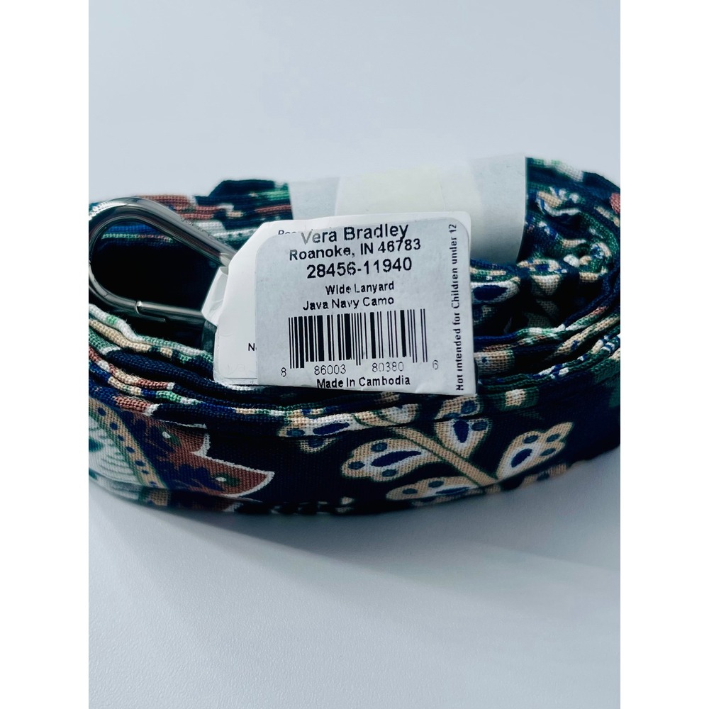 Vera Bradley Wide Lanyard NWT Java Navy Camo ID Badge Holder Keychaib - Picture 2 of 2